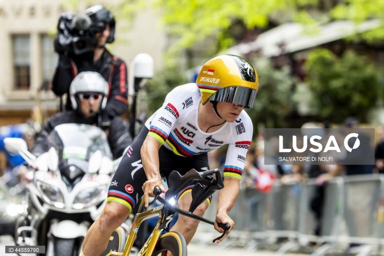 Remco Evenepoel ganha crono e sobe à liderança do Critério do Dauphiné