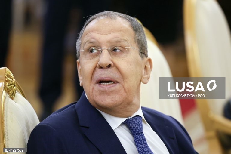 Rússia afasta eventual encontro negocial com Kiev no Vaticano