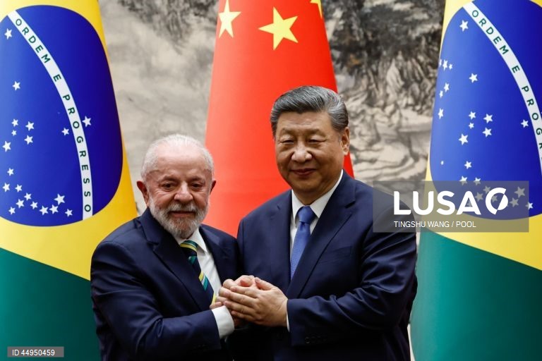 Xi Jinping vai faltar à cimeira dos BRICS no Brasil pela primeira vez
