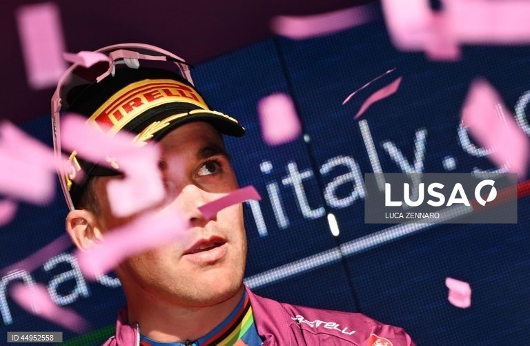 Camisola rosa Mads Pedersen assina contrato vitalício com a Lidl-Trek