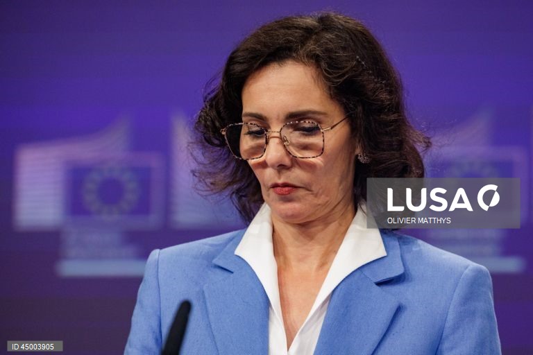 Comissária europeia e 70 eurodeputados participam na Marcha do Orgulho de Budapeste