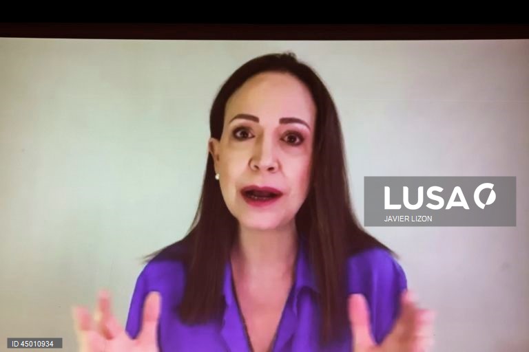 Oposição insta militares a sublevarem-se contra o regime na Venezuela