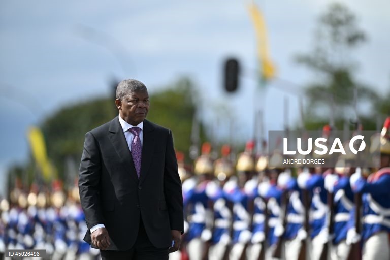 PR angolano condecora José Eduardo dos Santos a título póstumo e Higino Carneiro