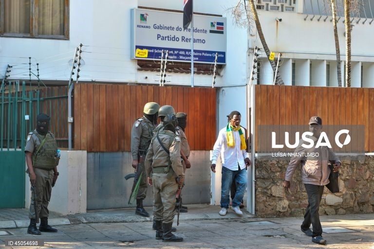 Moçambicana Renamo diz que ação de ex-guerrilheiros para destituir líder é ilegal