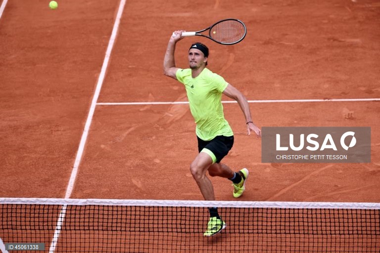 Zverev bate De Jong e está na terceira ronda do Roland Garros