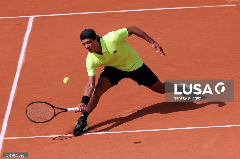 Henrique Rocha eliminado na segunda ronda do ‘qualifying’ de Wimbledon