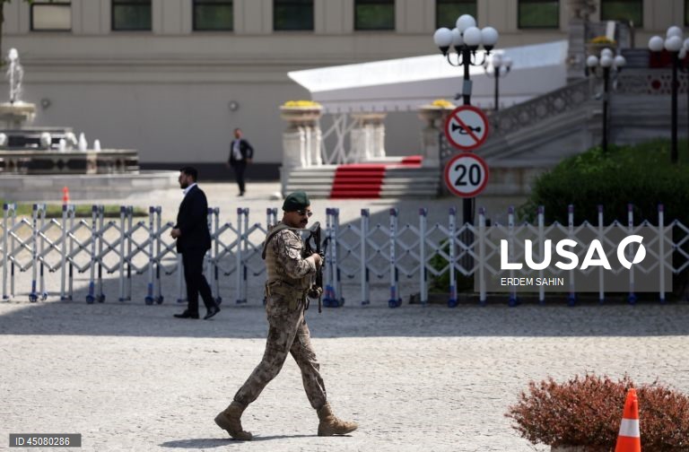 Ukraine, Russia meet in Turkey for peace talks