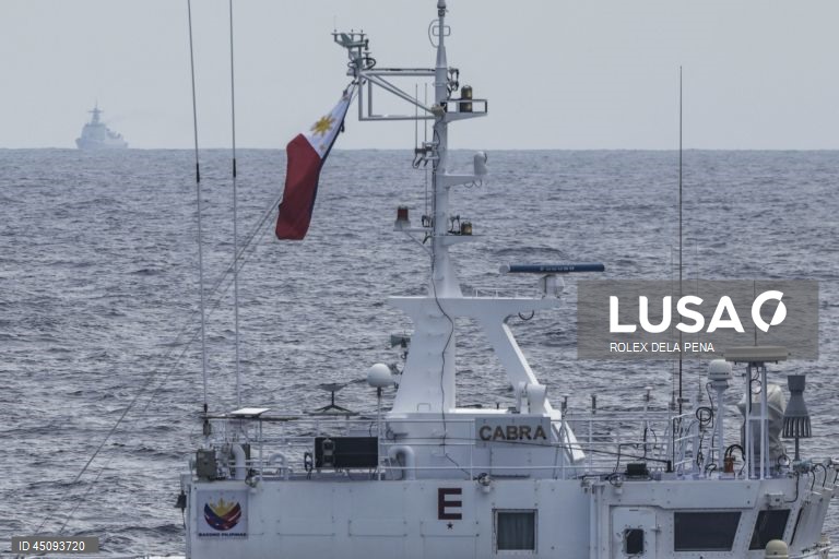 Chinese naval vessel spotted during Philippines-US maritime cooperation activity in South China Sea