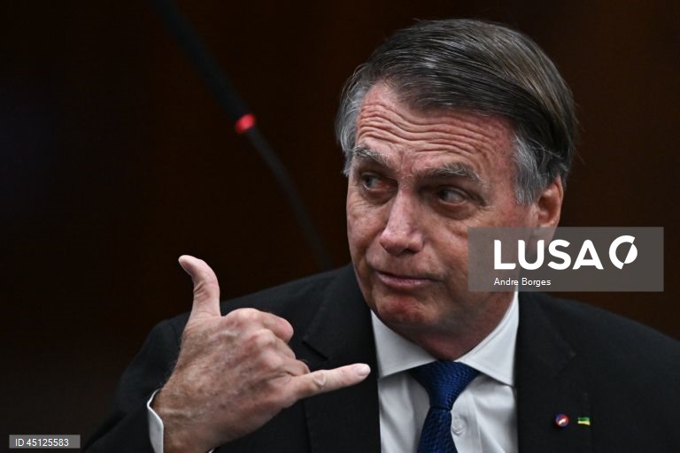 Cirurgia de ex-Presidente brasileiro Jair Bolsonaro foi bem-sucedida – mulher