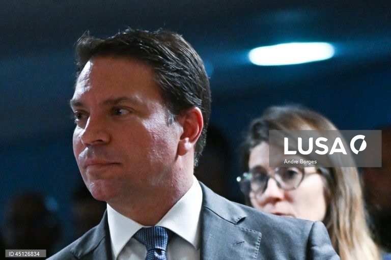 Ex-chefe dos serviços secretos brasileiros foragido detido nos EUA pelo ICE