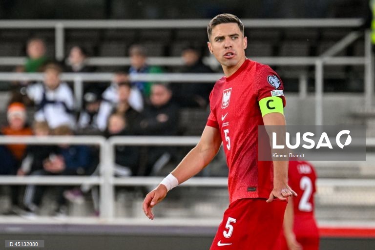 Reforço Jan Bednarek já integrado nos trabalhos de pré-época do FC Porto