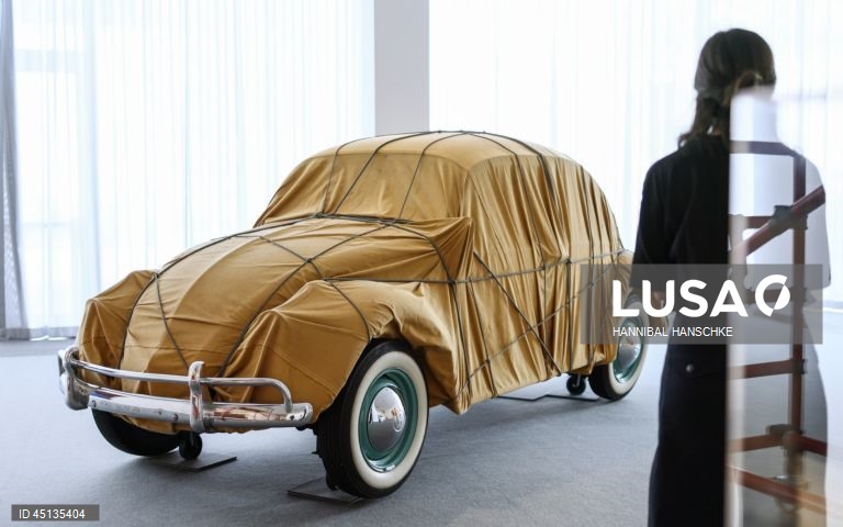 Wrapped 1961 Volkswagen Beetle Saloon showcased in Berlin