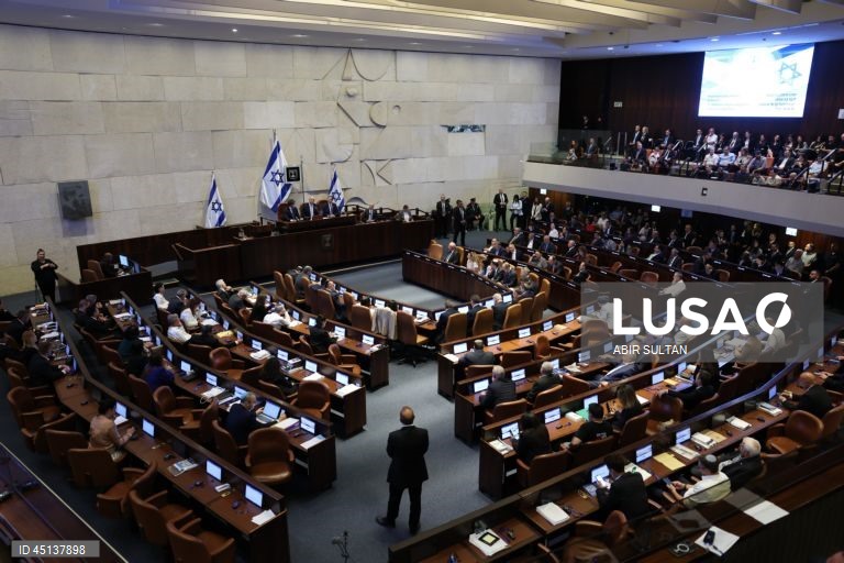 Oposição falha em tentativa de dissolver parlamento de Israel