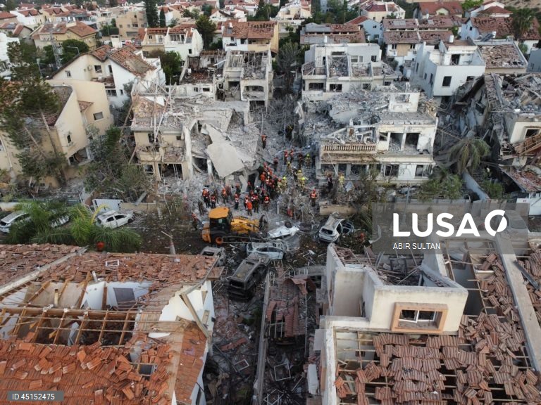 Israel retira tropas de Gaza para fronteiras com Egito e Jordânia