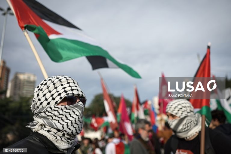 Pro-Palestinian protesters call on Brazilian government to break relations with Israel