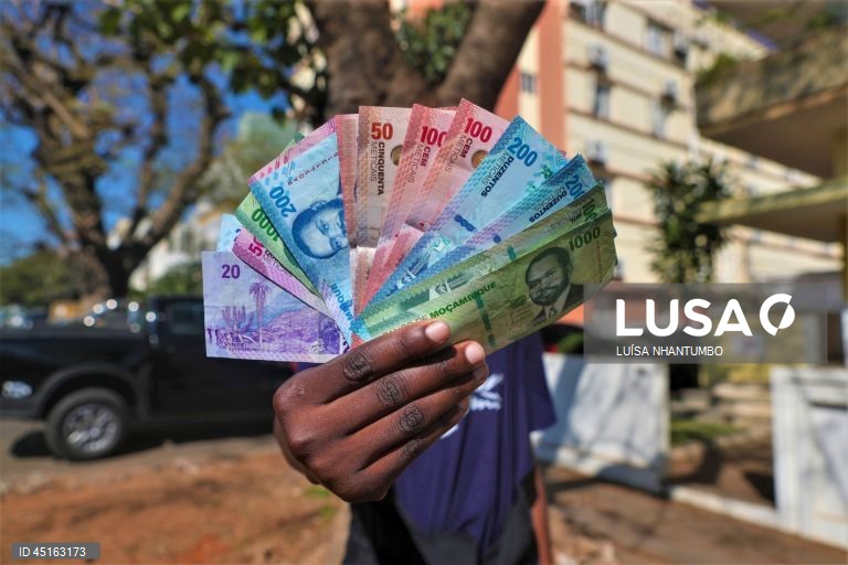 Governo moçambicano pede provas de cobranças no Tesouro para pagar a fornecedores