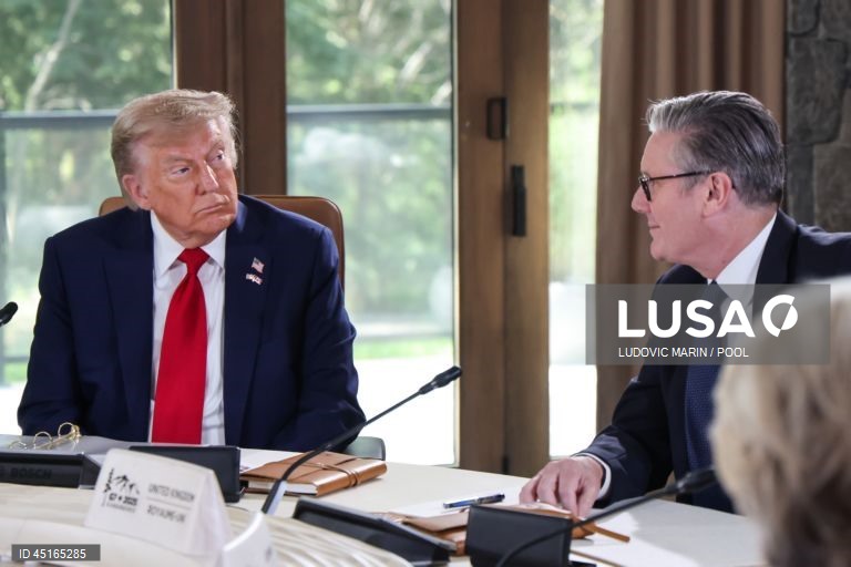 EUA e Reino Unido assinam acordo comercial que Trump considera justo