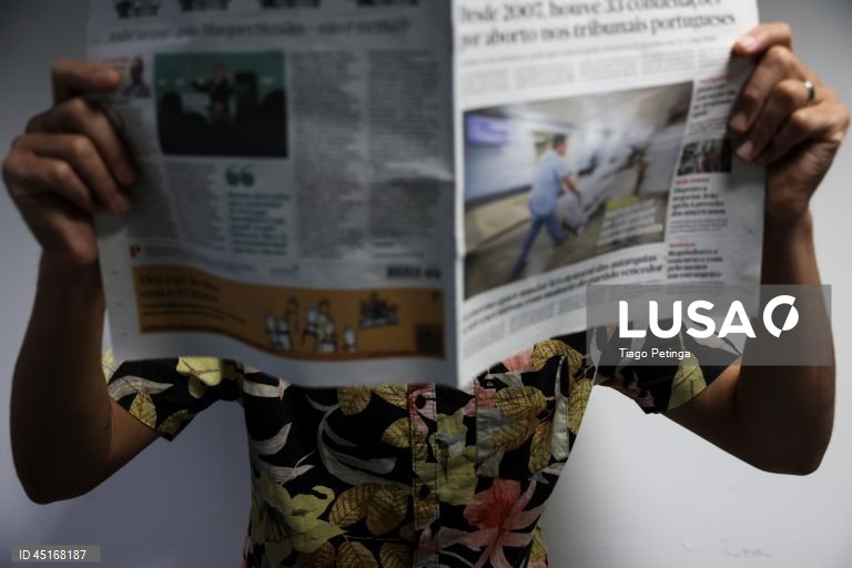Jovens dedicam apenas 30 minutos diários a consultar notícias