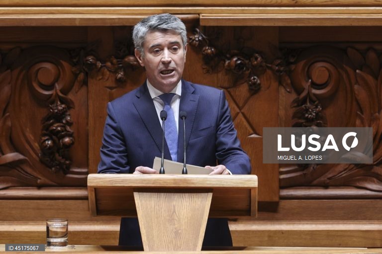 Carneiro diz que autárquicas são momento para voltar a fazer do PS a “maior força política”