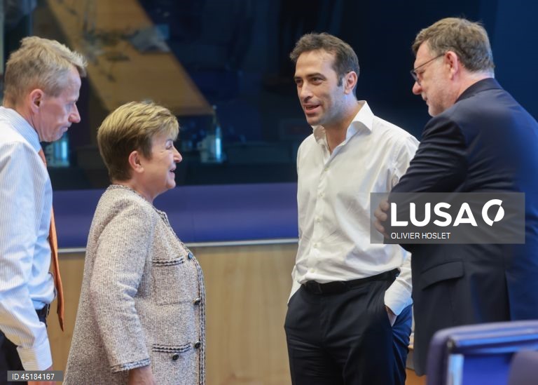 Ministros europeus das Finanças discutem como tornar UE mais competitiva