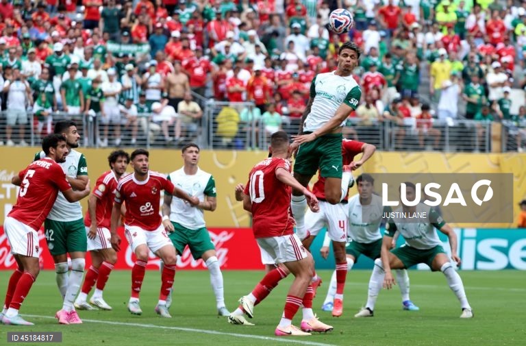 Palmeiras de Abel Ferreira domina e bate Al Ahly no Mundial de Clubes
