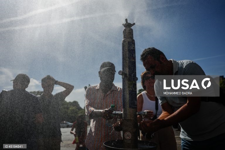 Hot weather in Paris