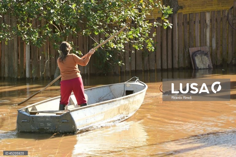 Brazilian city of Porto Alegre faces new floods due to Guaíba River flooding