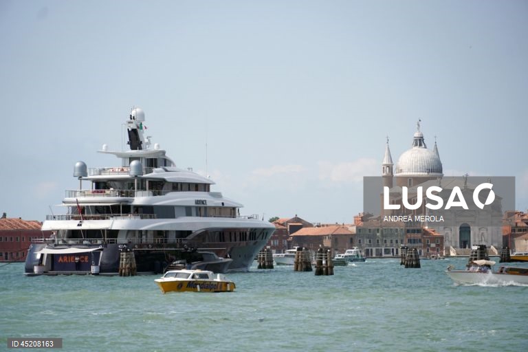 US entrepreneur Jeff Bezos plans wedding in Venice