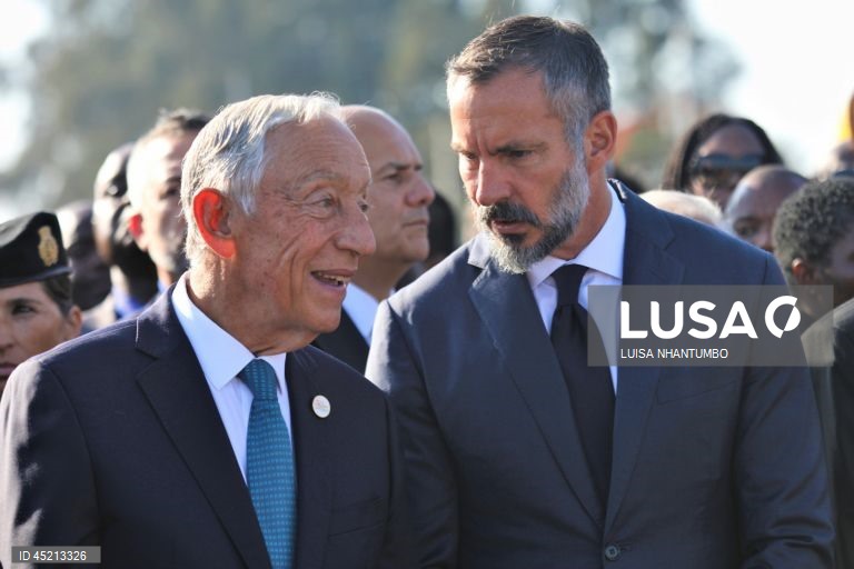 Marcelo diz-se “emocionado” na festa da independência de Moçambique