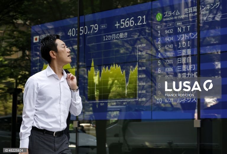 Bolsa de Tóquio fecha com Nikkei a perder 0,56%