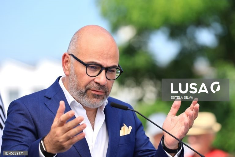 Ministro recorda que decisão de impedir voos noturnos no aeroporto de Lisboa “está tomada”, mas “demora tempo