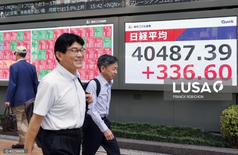 Bolsa de Tóquio encerra no verde com Nikkei a ganhar 0,06%