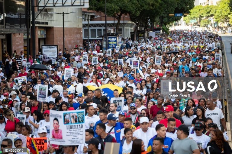 Venezuela recebe mais de 200 migrantes deportados pelos Estados Unidos