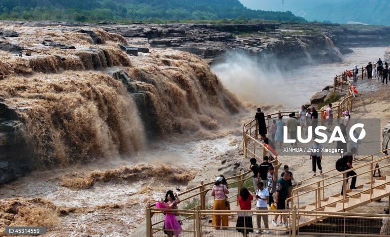 Hukou Waterfall on the Yellow River in Yichuan County