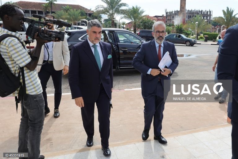 MNE, Paulo Rangel é recebido pelo homólogo guineense, Miguel Silvestre