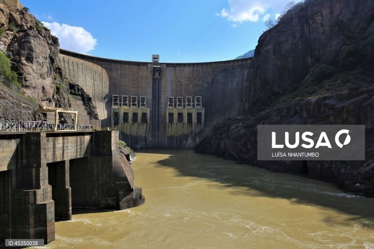 Falta de água reduz exportação de energia elétrica por Moçambique