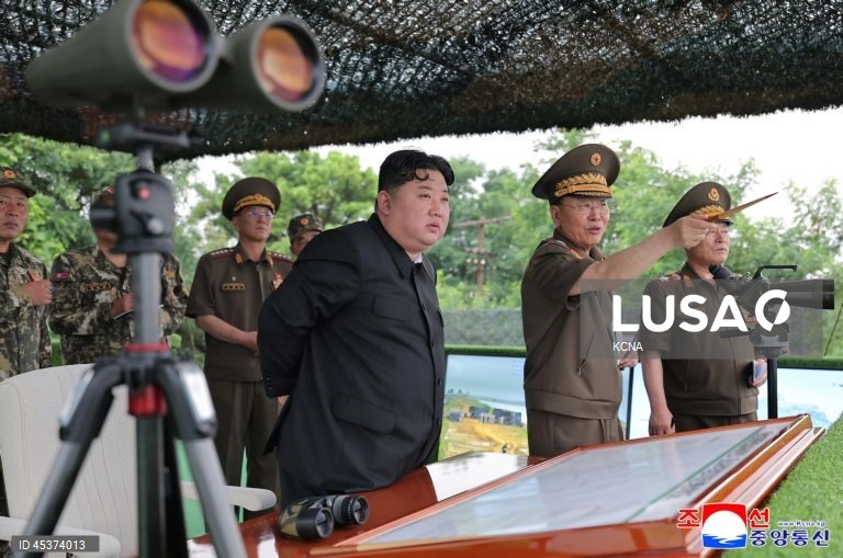 Líder da Coreia do Norte recorda armistício com indiferença face à China