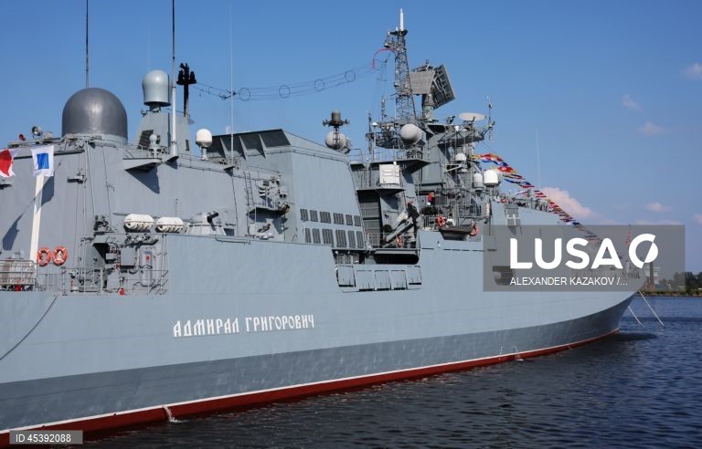 Drone ucraniano atinge fragata russa no Mar Negro