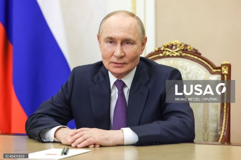 Russian president marks Railway Workers Day