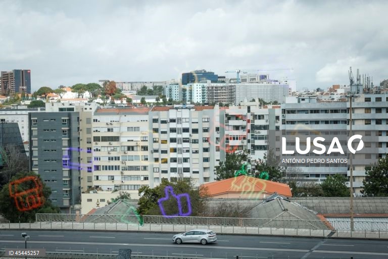 Taxa Euribor desce hoje mas média de março dispara nos três prazos