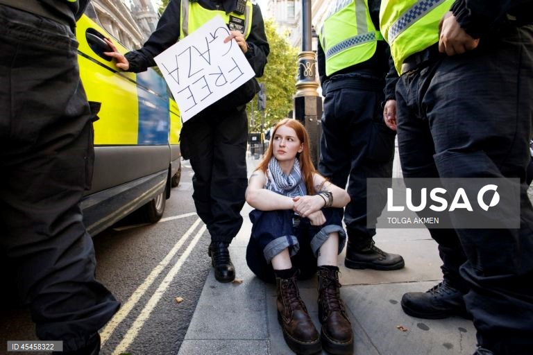 Sobe para 532 o número de detidos em Londres num protesto de apoio à Palestina