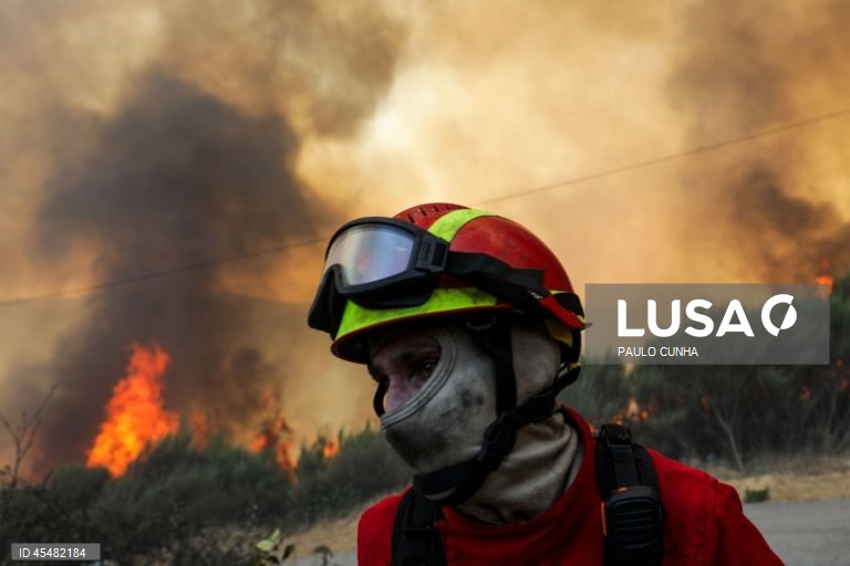 Reacendimento de fogo no Piodão obriga a corte da A23 e N18