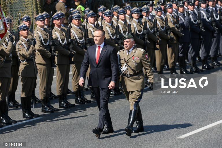 Polónia vai criar nova unidade de reservistas civis para alcançar número de 500 mil soldados