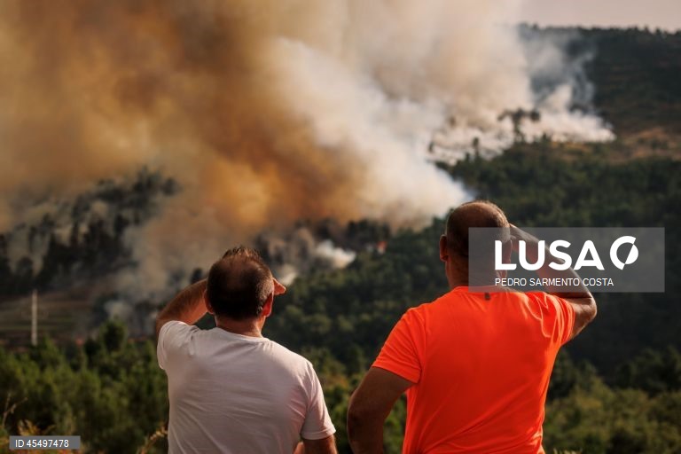 Tarouca com três frentes ativas de fogo na direção da serra de Santa Helena