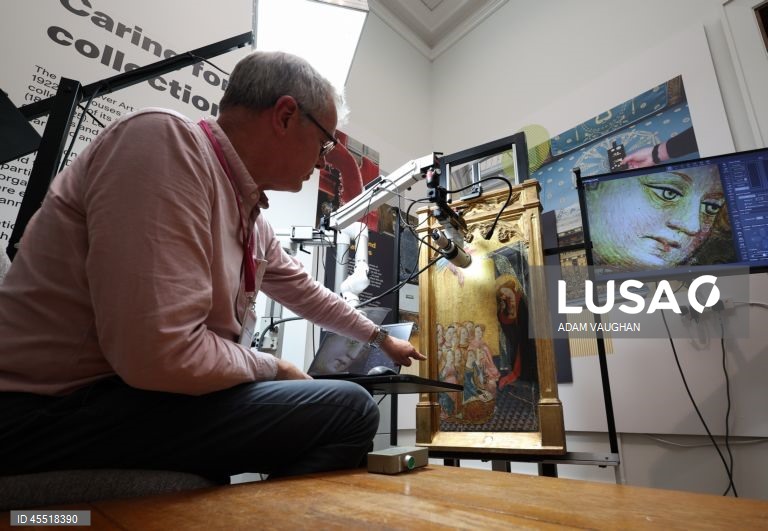Conservation work undertaken on four Spanish alterpiece panels