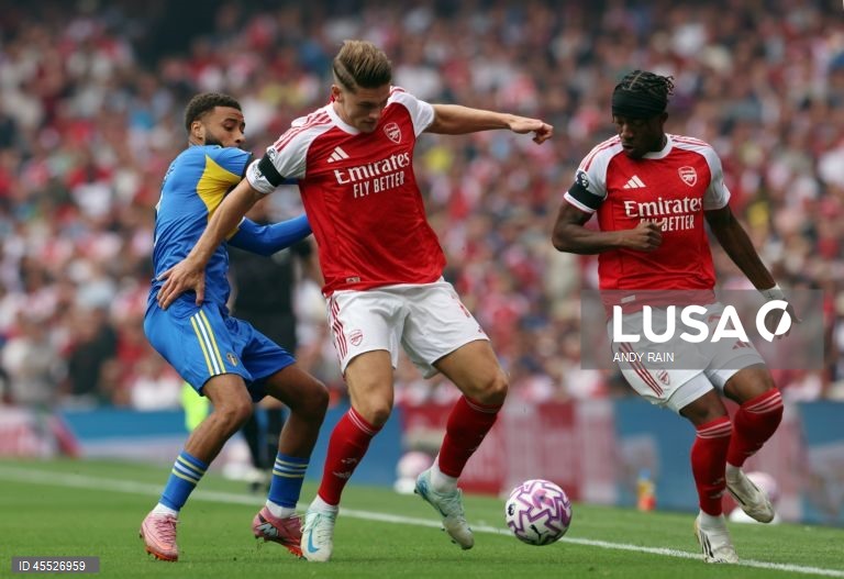 Arsenal bate Leeds na estreia a marcar de Gyökeres e segue invicto na Liga inglesa