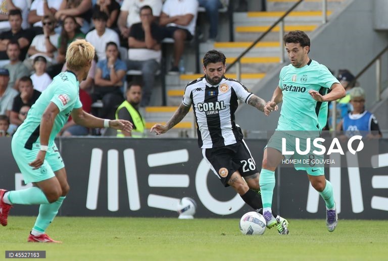 Sporting dá a volta ao Nacional e mantém pleno de vitórias