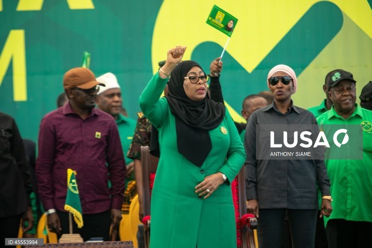 Presidente de Tanzânia empossada apesar da violência eleitoral