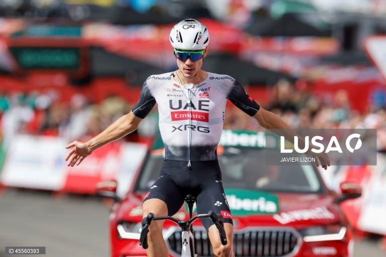 Juan Ayuso vence etapa e João Almeida subiu a terceiro na Vuelta