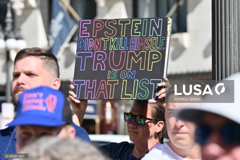 Labor Day protest at Trump Tower in Chicago